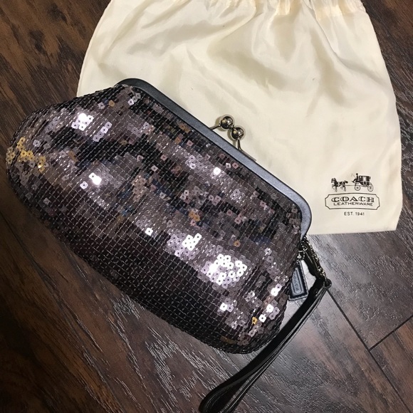 Coach wristlet with sequence - Picture 1 of 1